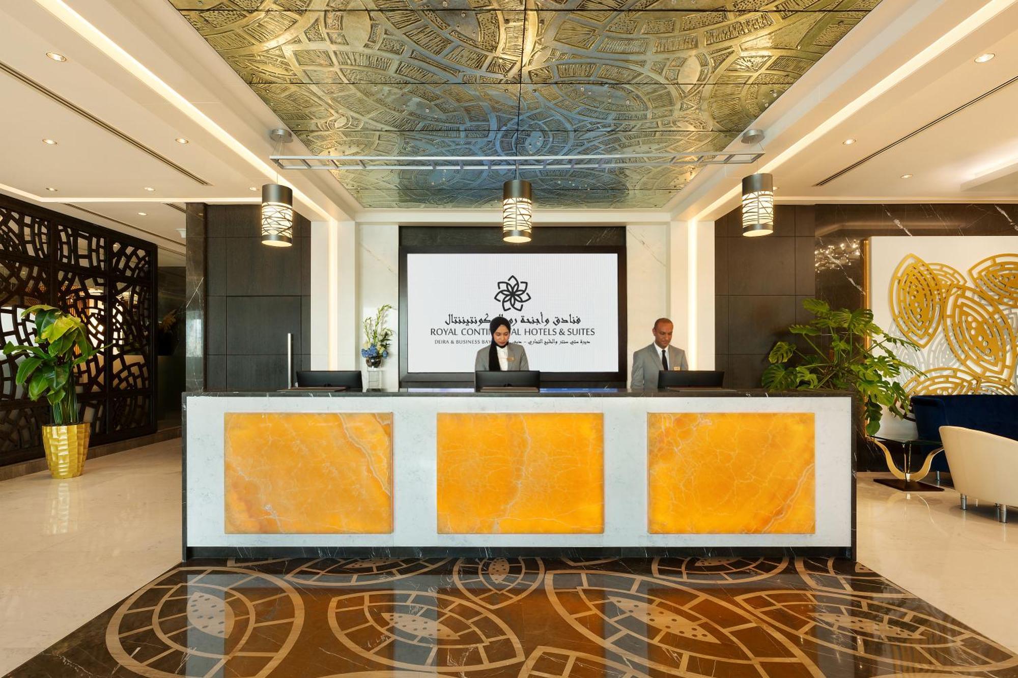 Royal Continental Suites Business Bay - Deluxe Apartments Dubaï Extérieur photo Lobby of the hotel