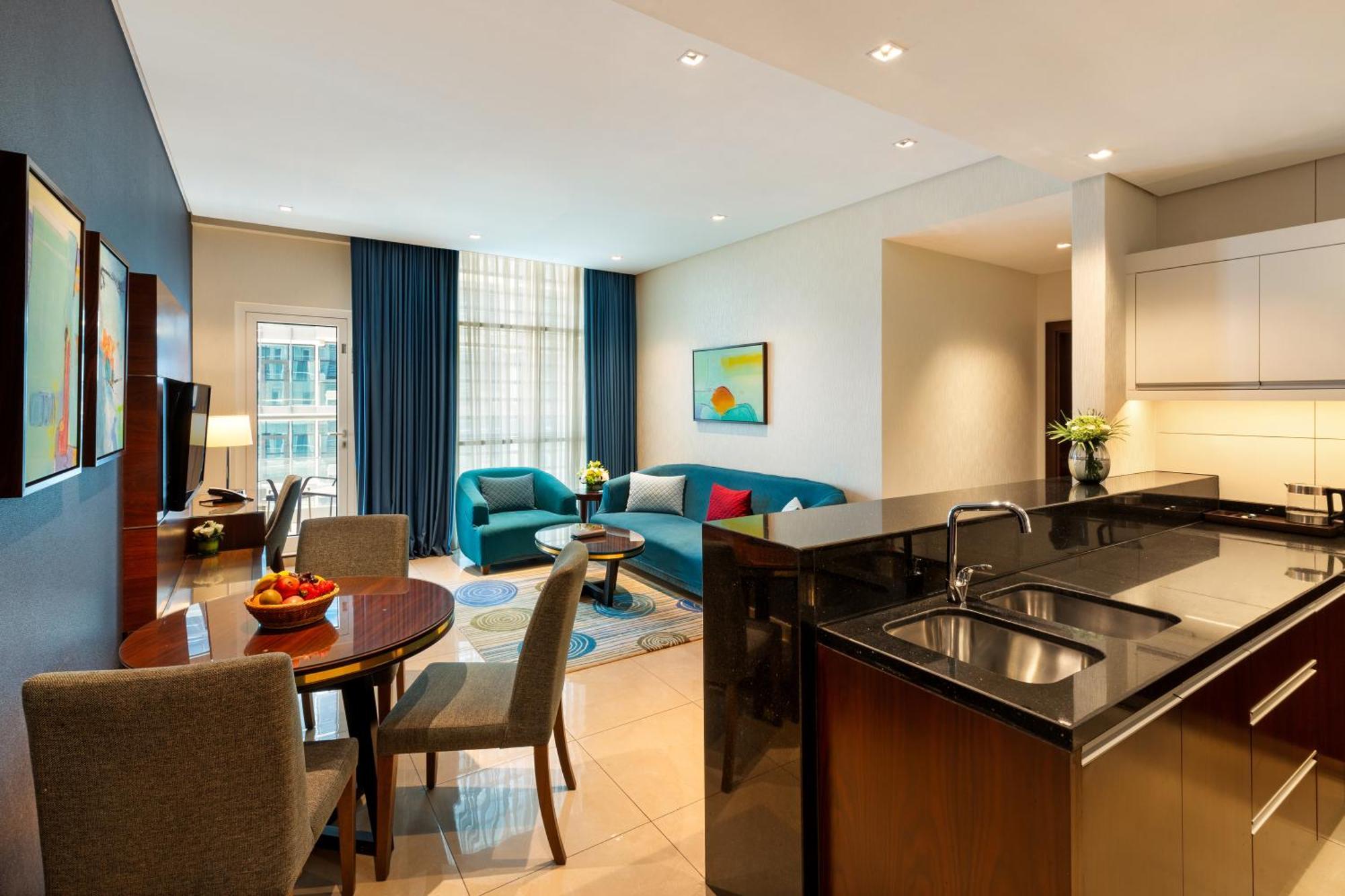 Royal Continental Suites Business Bay - Deluxe Apartments Dubaï Extérieur photo A typical apartment